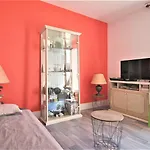 Appartement Lumineux Pour Famille A Royan, Quartier Calme Pres Du Marche, Balcon Et Parking Gratuit - Fr-1-738-26