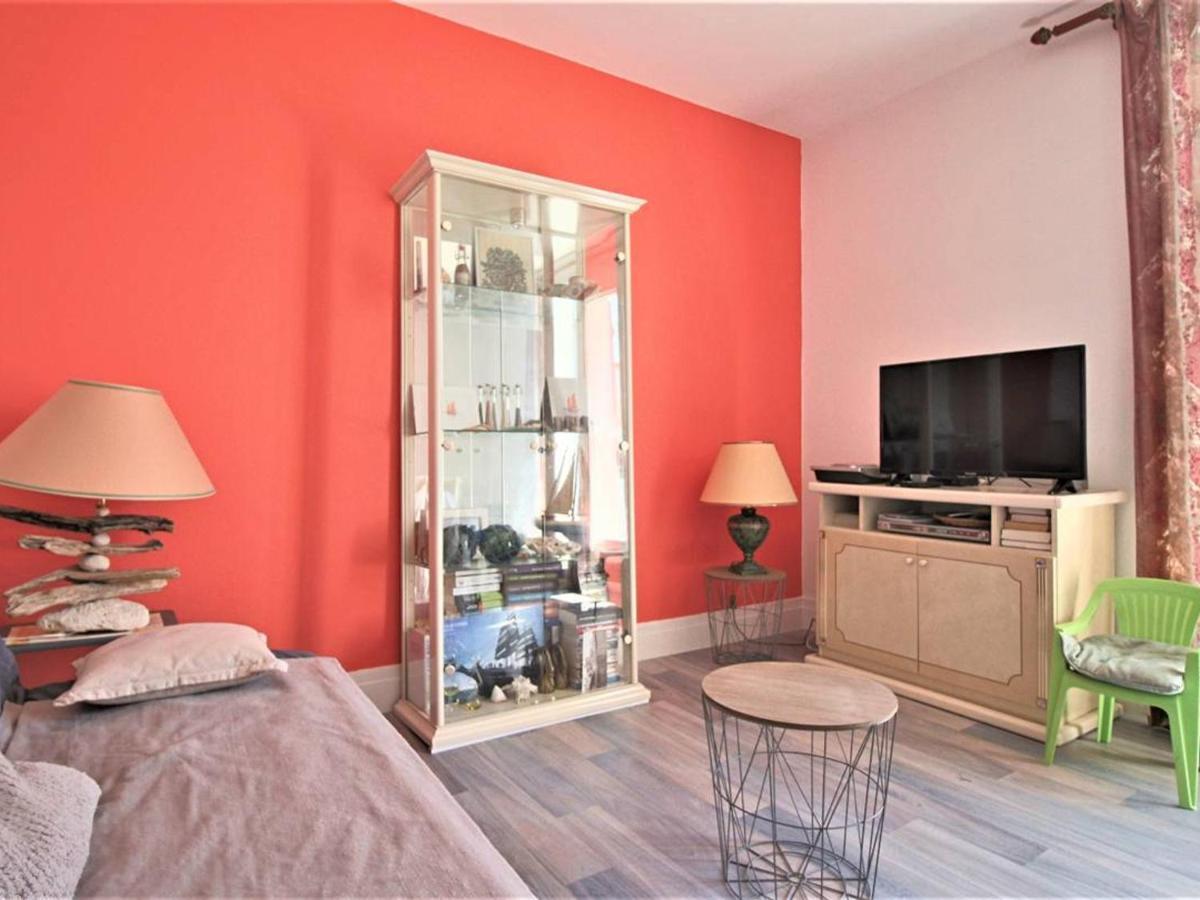 Appartement Lumineux Pour Famille A Royan, Quartier Calme Pres Du Marche, Balcon Et Parking Gratuit - Fr-1-738-26 *